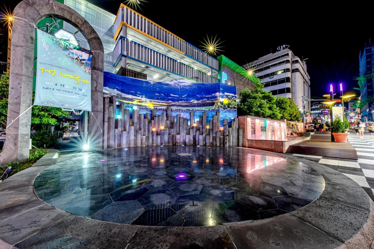Trevi Hotel Jeju Exteriör bild